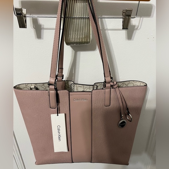 CALVIN KLEIN NEW BAG Size: 16x11x5 - Picture 5 of 11